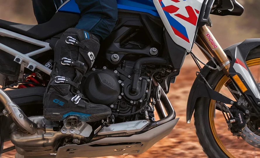 bmw-motorrad.f-900-gs.foto49329_890