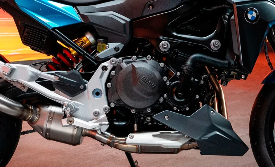 bmw-motorrad.f-900-r.foto49362_890