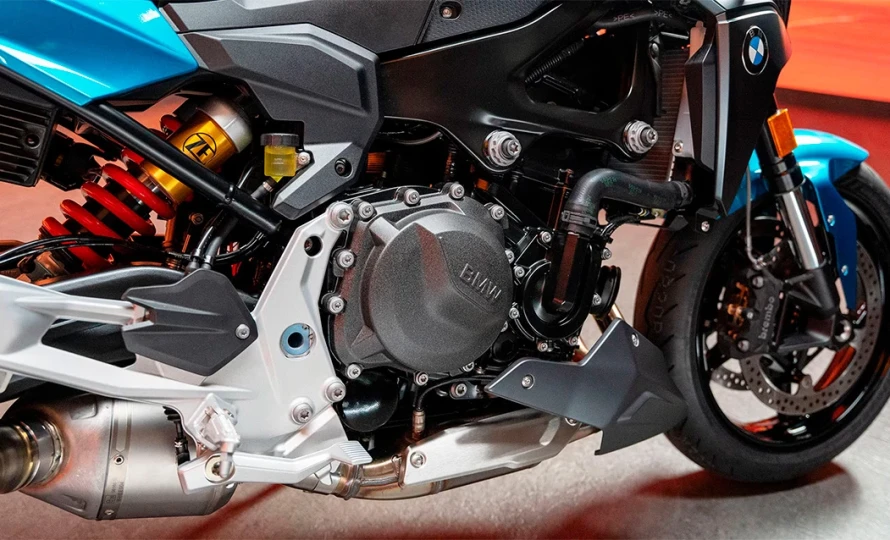 bmw-motorrad.f-900-r.foto49364_890