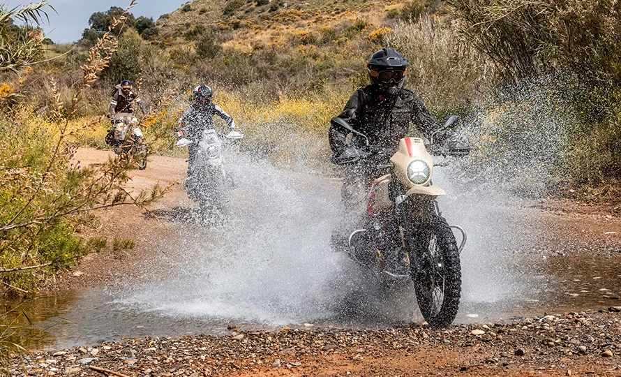 bmw-motorrad.r-12-gs.foto49456_890