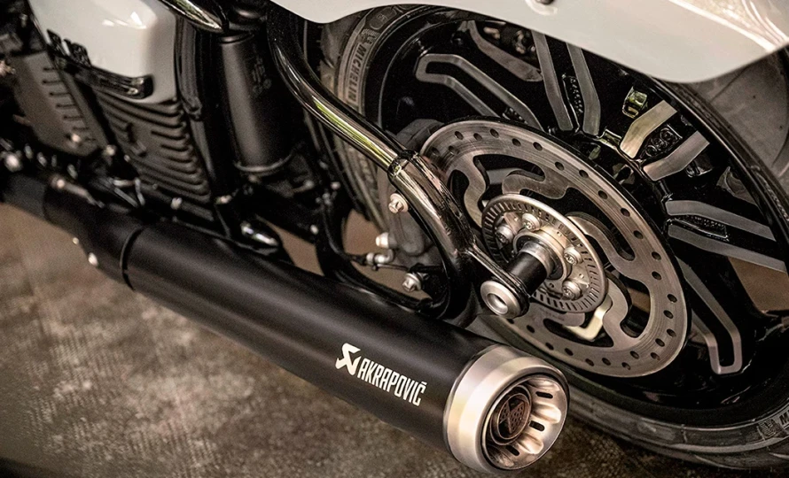 bmw-motorrad.r18.foto49351_890