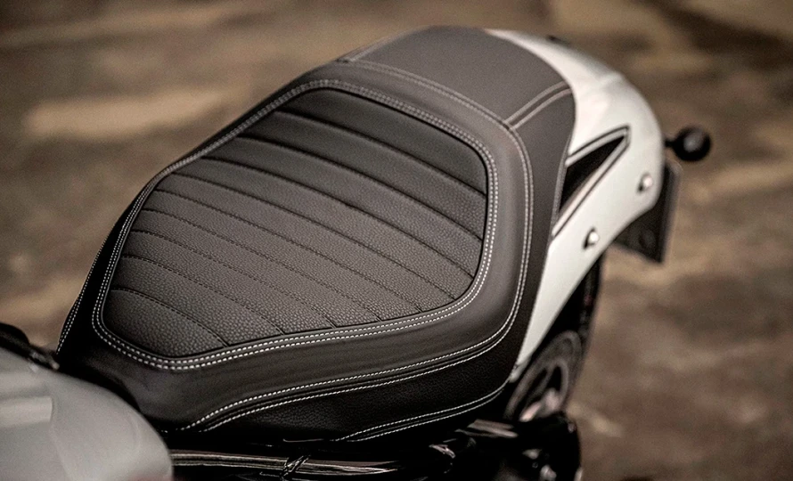 bmw-motorrad.r18.foto49352_890