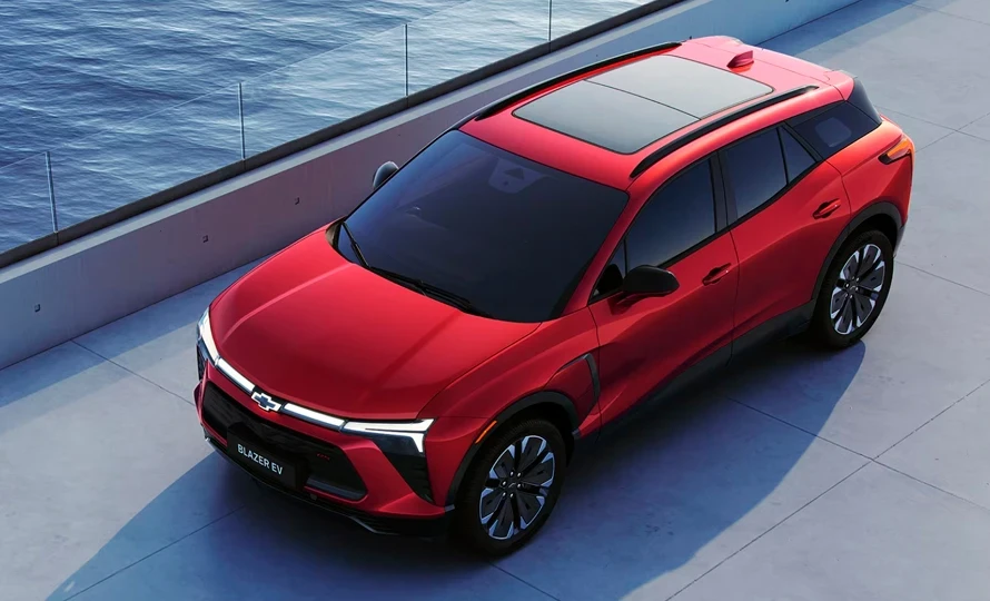 gallery-Blazer EV-image-2