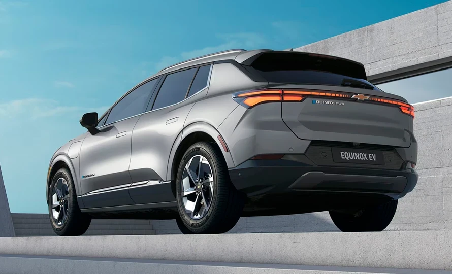 gallery-Equinox EV-image-3