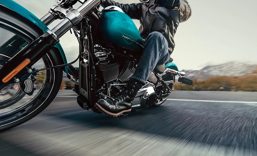 harley-davidson.breakout.foto49150_890