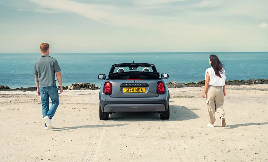 gallery-MINI Cooper S Cabrio-image-1