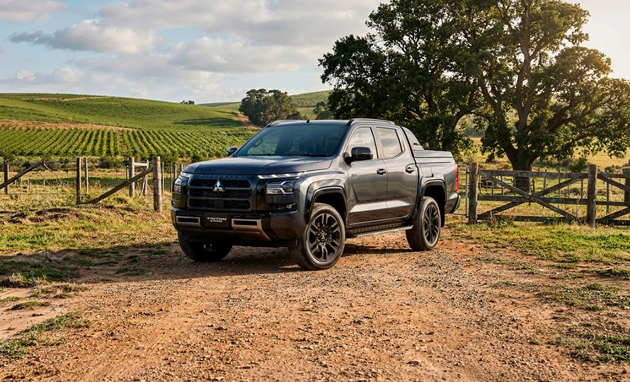 mitsubishi.nova-triton.foto49588_890