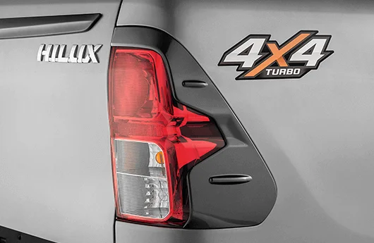SRX Plus AT 2025 - Aplique cinza brilhante da lanterna SRX Plus AT 2025 - Aplique cinza brilhante da lanterna